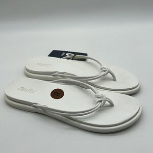 OluKai ‘Aka’ Women’s Sandals | White | Size 8 (W8 / EU 38) | New with Tag